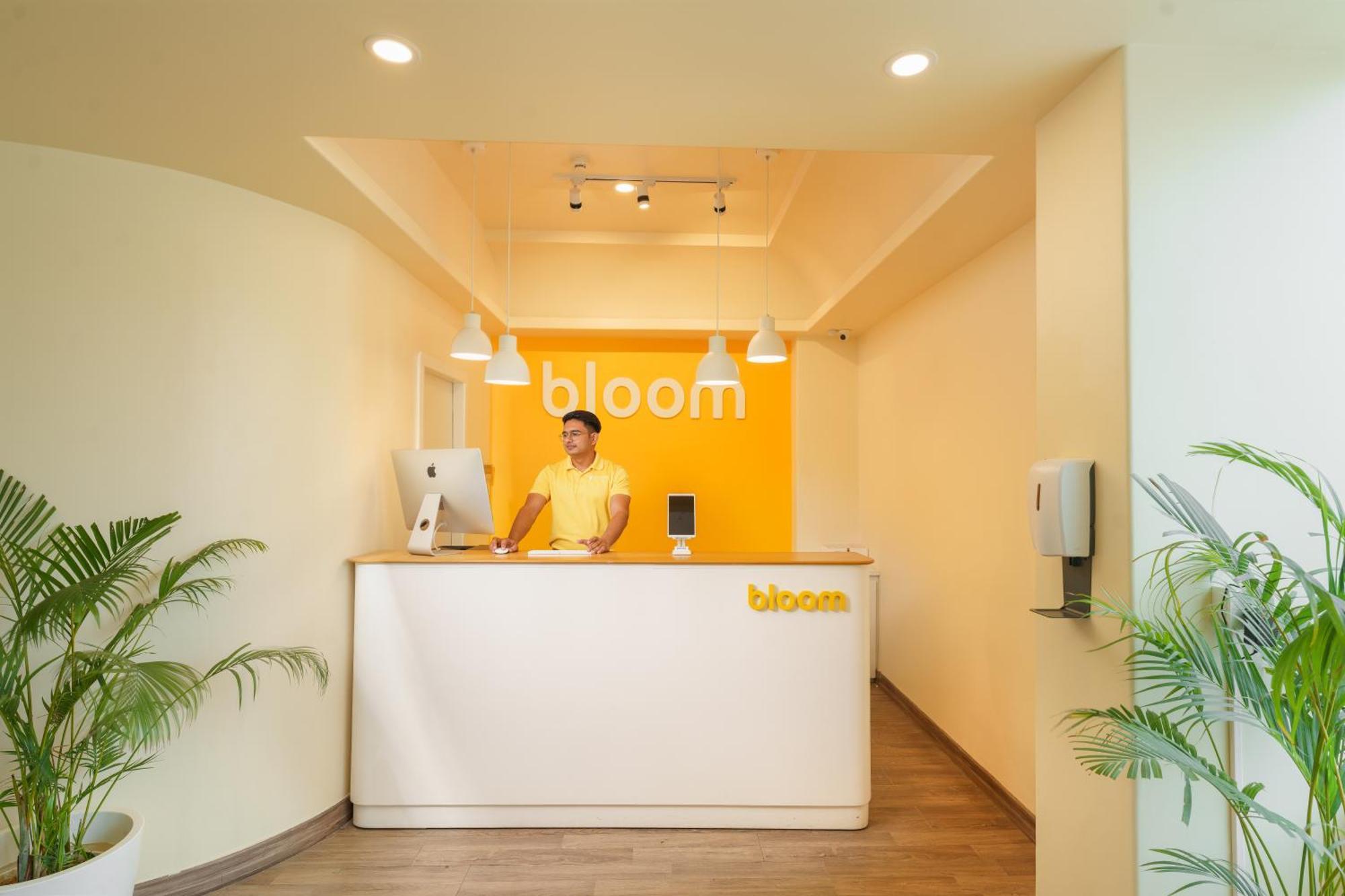 Bloom Hotel - Sector 62 Noida Exteriör bild