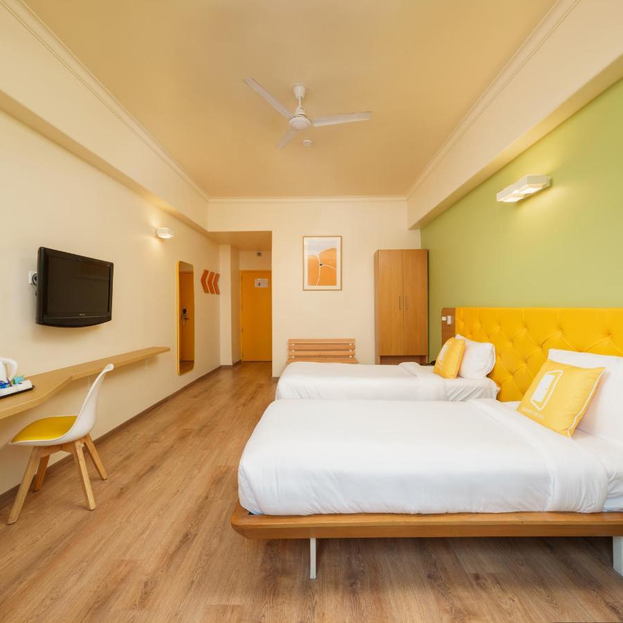 Bloom Hotel - Sector 62 Noida Exteriör bild